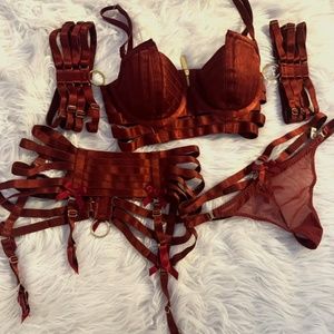 New Bordelle SS/S burnt red bra garter thong leg garters - full set
